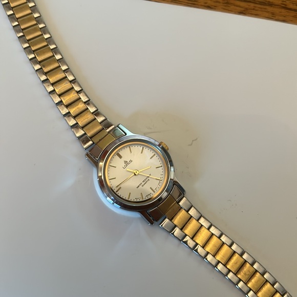 Ladies Lorus Watch - gold and silver toned - Picture 2 of 14